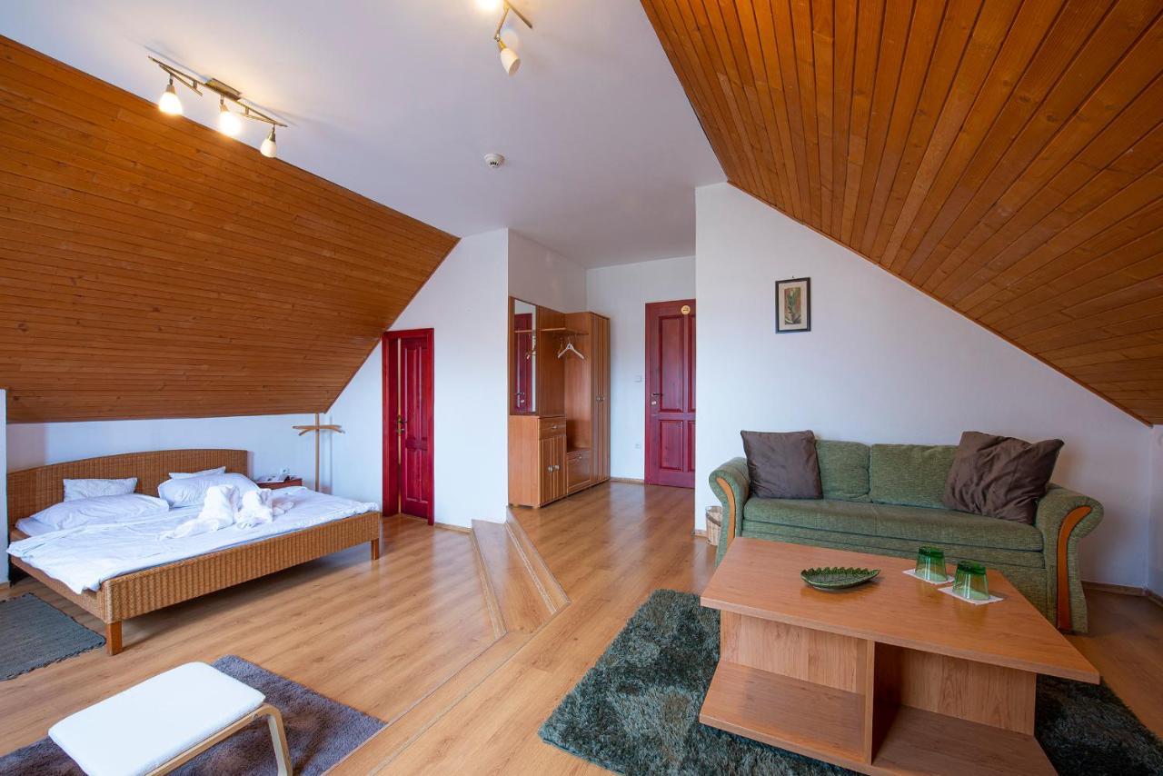 Penzion Familia Hotel Poprad Exterior photo