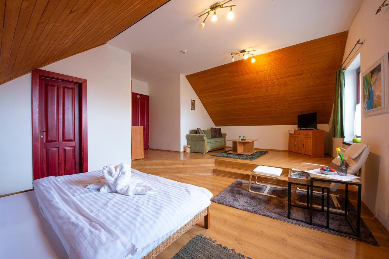 Penzion Familia Hotel Poprad Exterior photo