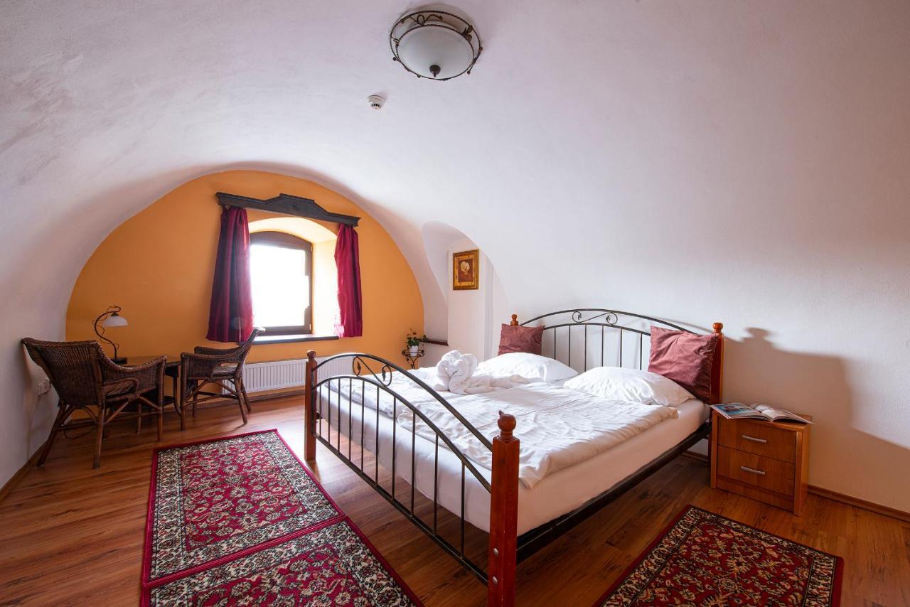 Penzion Familia Hotel Poprad Exterior photo